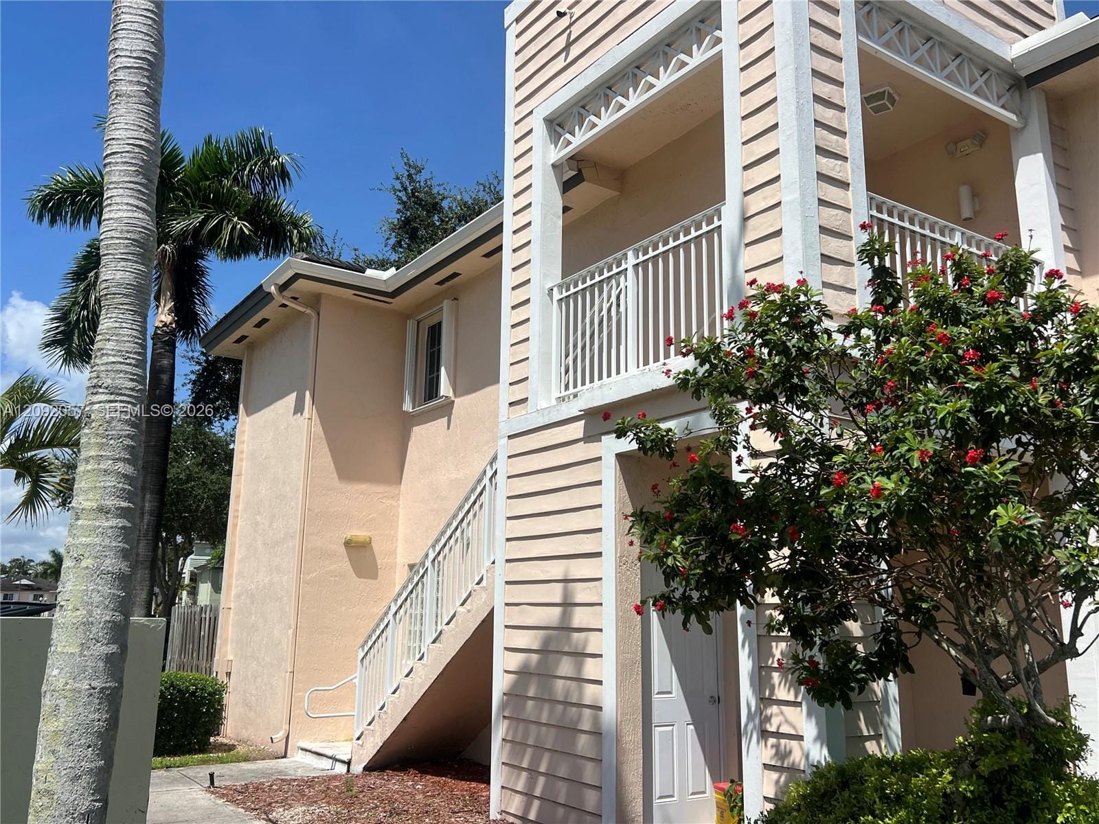 372 NE 26th Place 201, Homestead, FL 33033 photo 2