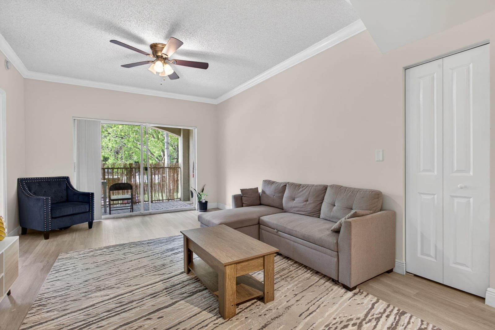 5880 W SAMPLE Road 206, Coral Springs, FL 33067 photo 12