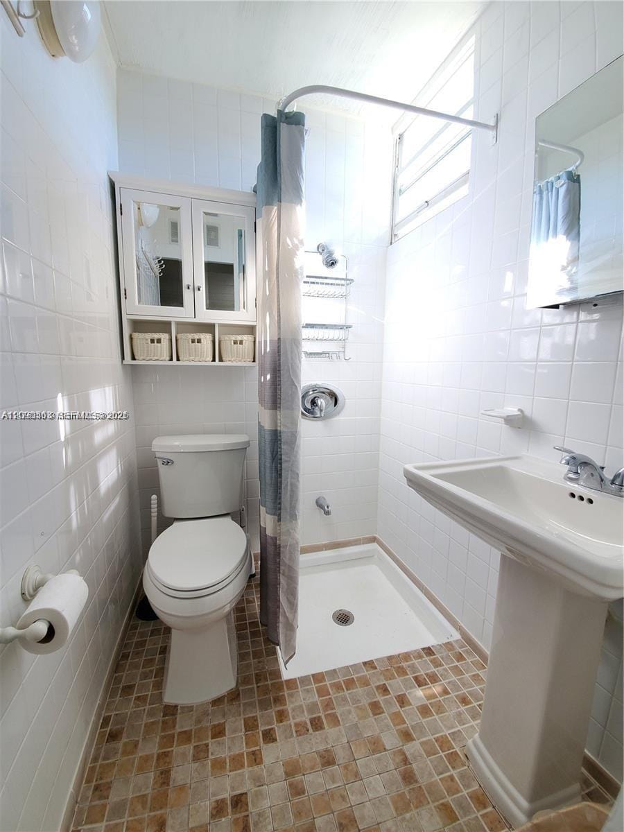 140 Iroquois Street A, Miami Springs, FL 33166 photo 21