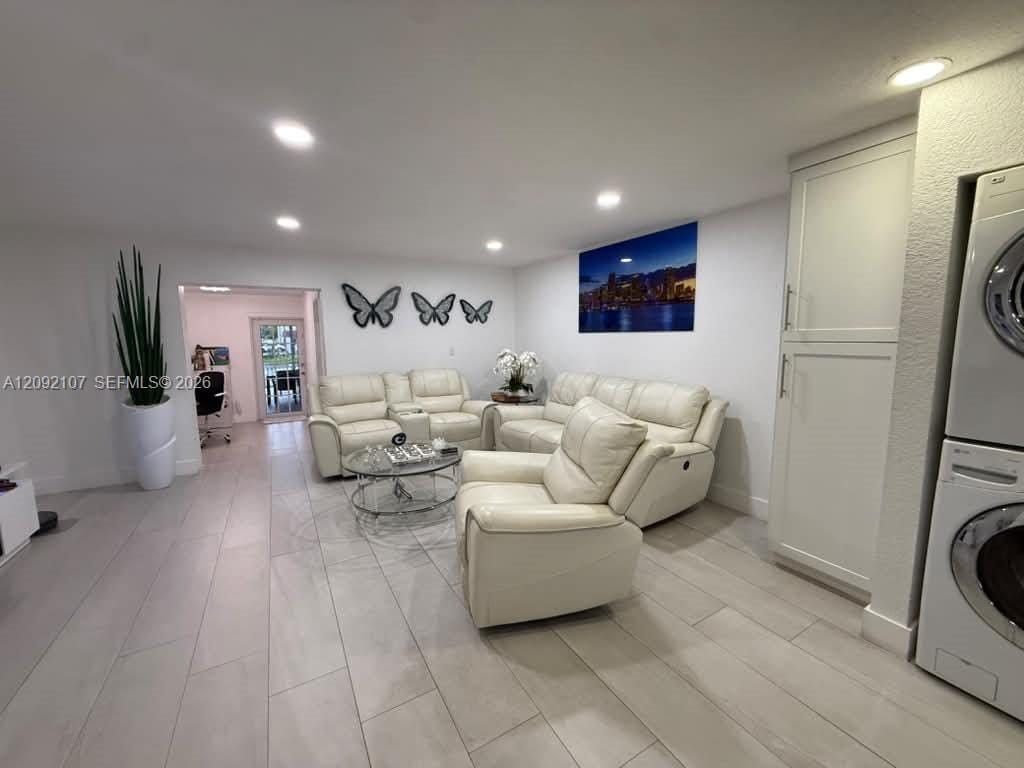 1324 W 71st Street — photo 4