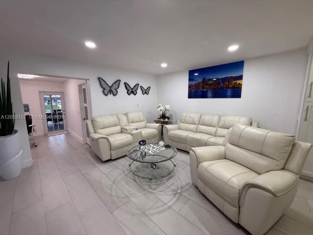 1324 W 71st Street — photo 7