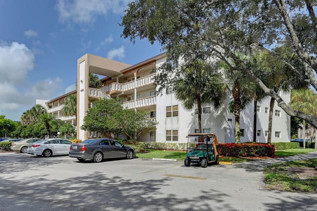 3002 Portofino Isle M3, Coconut Creek, FL 33066