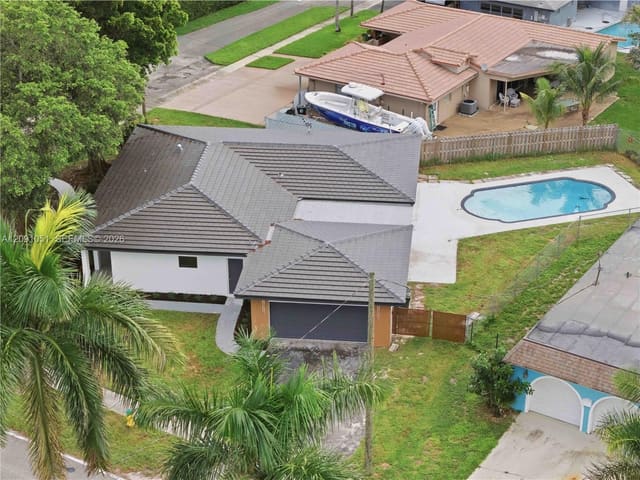 4280 NW 12th Street, Coconut Creek, FL 33066