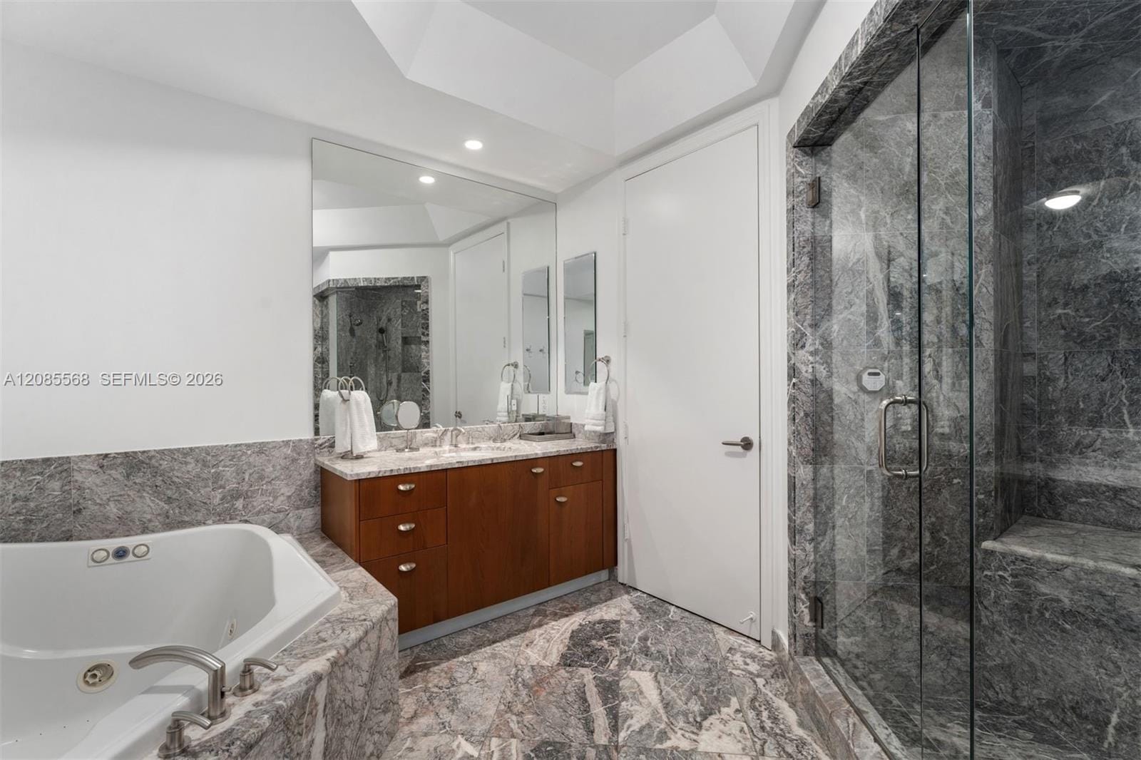 16047 Collins Avenue 2502, Sunny Isles Beach, FL 33160 photo 17