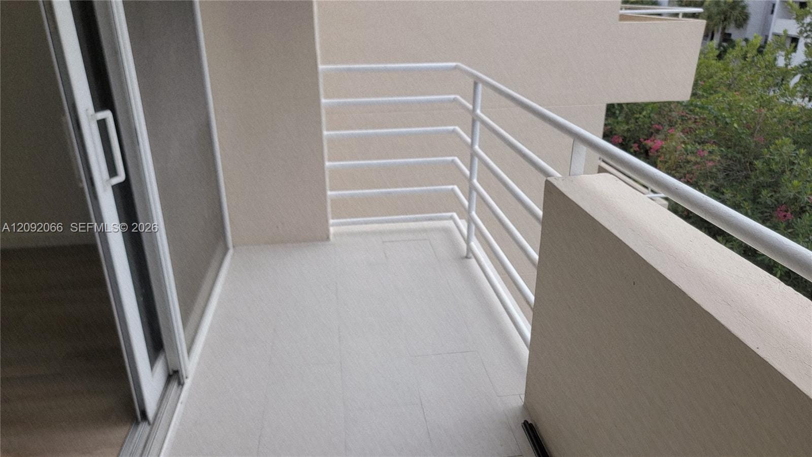 8050 NW 8th Street 1407, Miami, FL 33126 photo 8