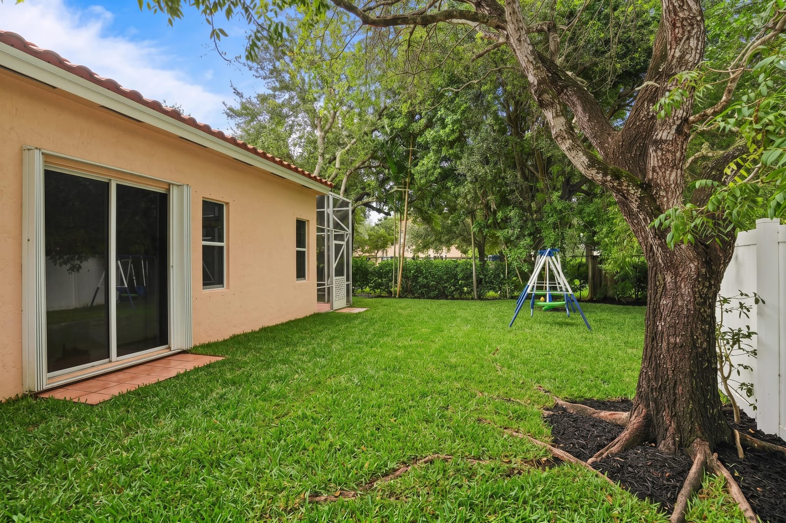 15298 SW 49th Street — photo 4