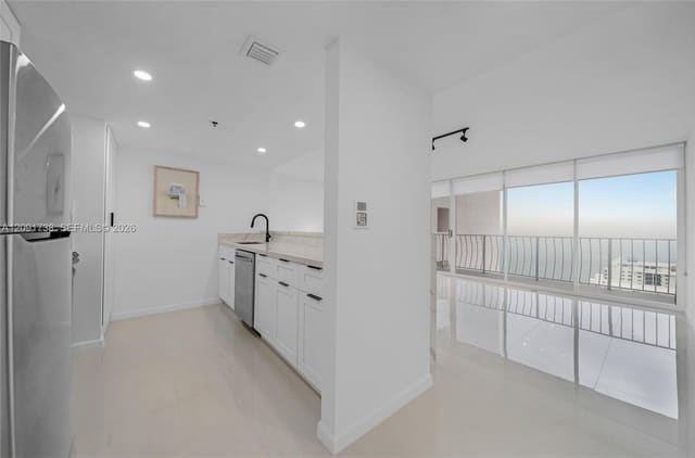 7601 E Treasure Drive 2321, North Bay Village, FL 33141