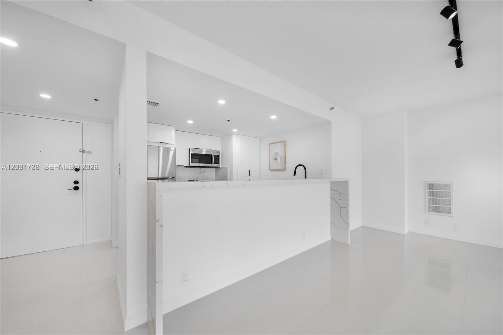 7601 E Treasure Drive 2321, North Bay Village, FL 33141 photo 13