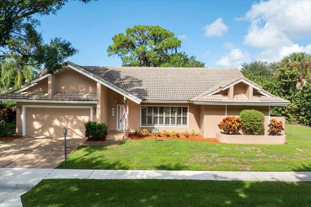 101 TIMBER Lane, Jupiter, FL 33458