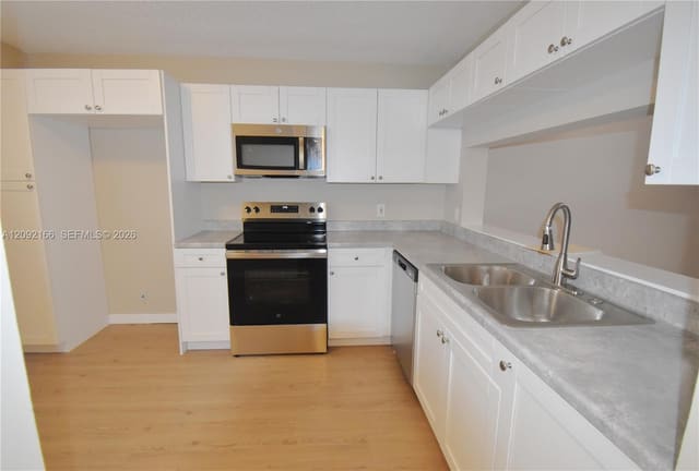 10360 NW 30th Court 405, Sunrise, FL 33322
