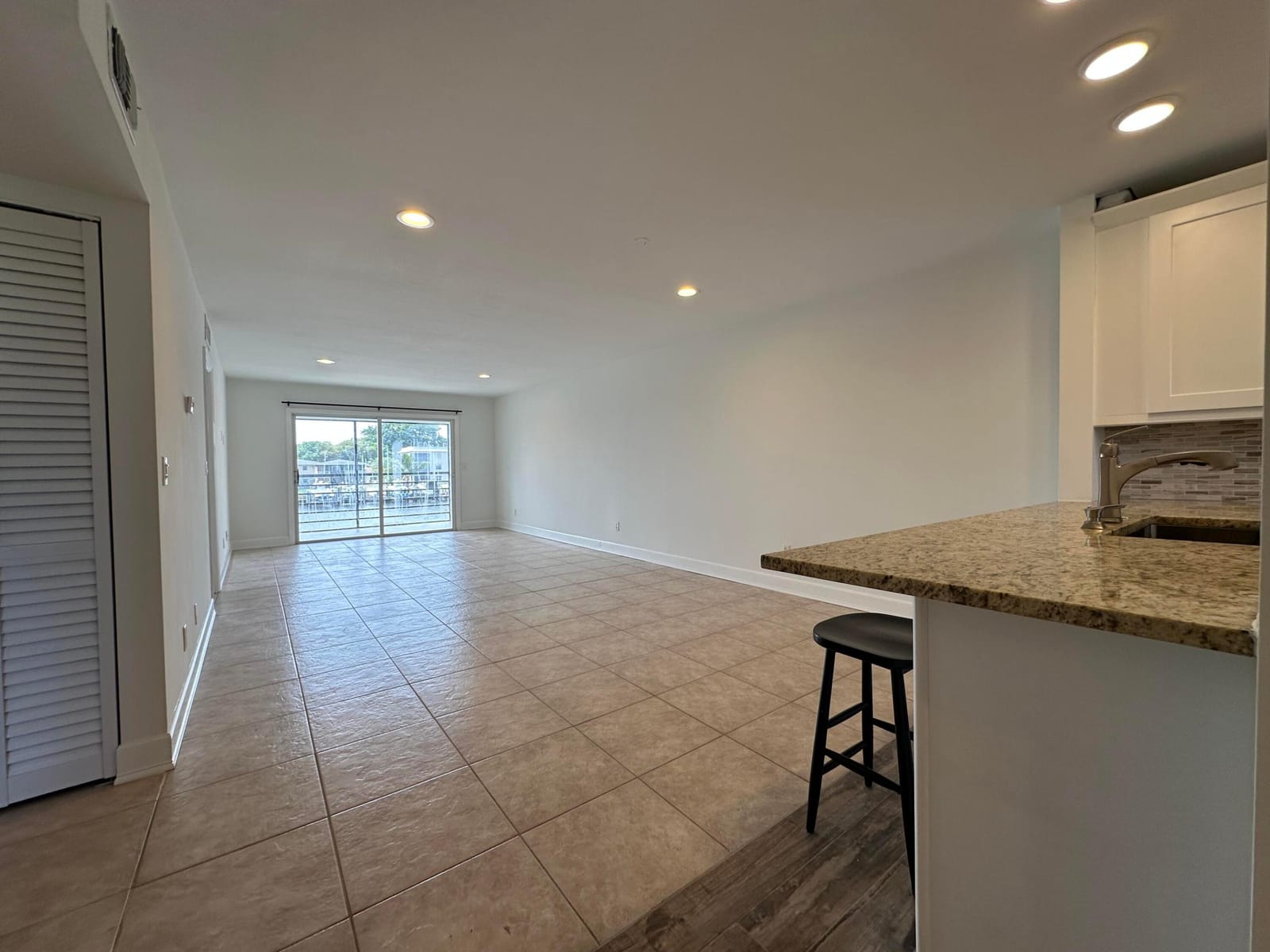 309 Lake Circle 202, North Palm Beach, FL 33408 photo 6