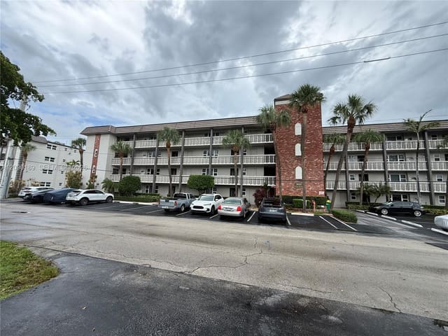 3111 NE 51st Street 303C, Fort Lauderdale, FL 33308
