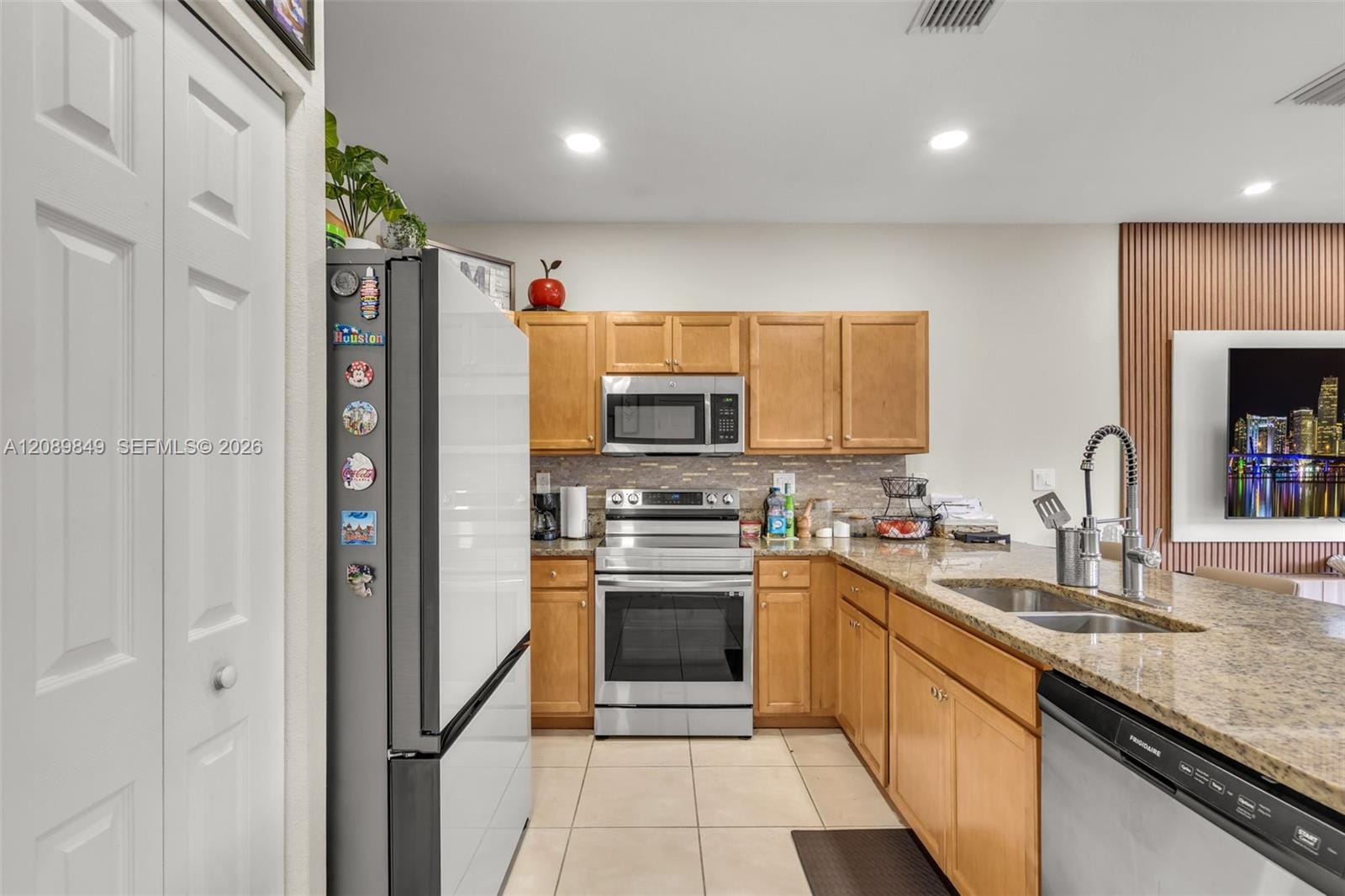 3305 W 93rd Place — photo 10