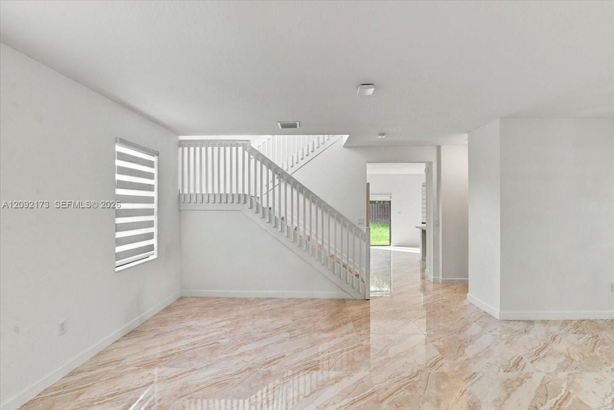 336 NE 210th Way — photo 9