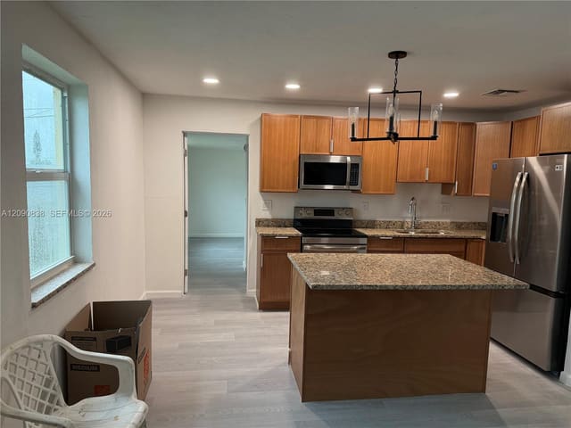 840 W 4th Street -, Riviera Beach, FL 33404