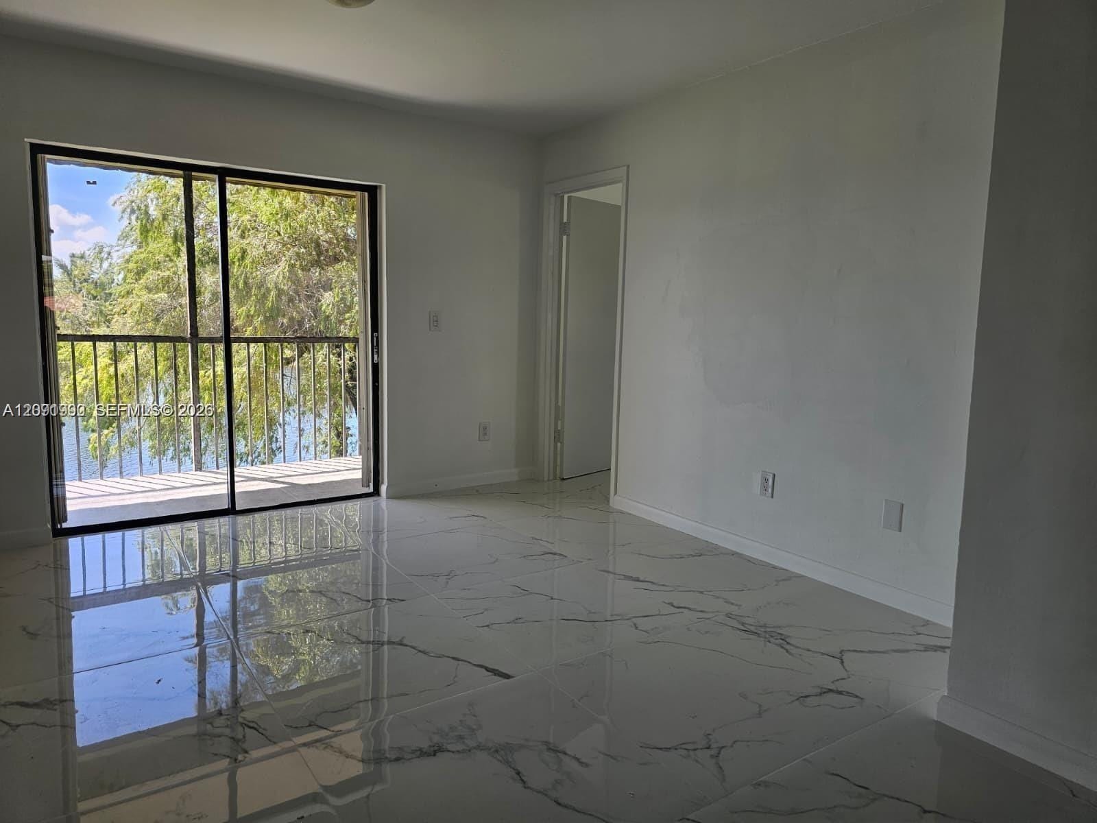 6565 W 26th Drive 204-34, Hialeah, FL 33016 photo 2