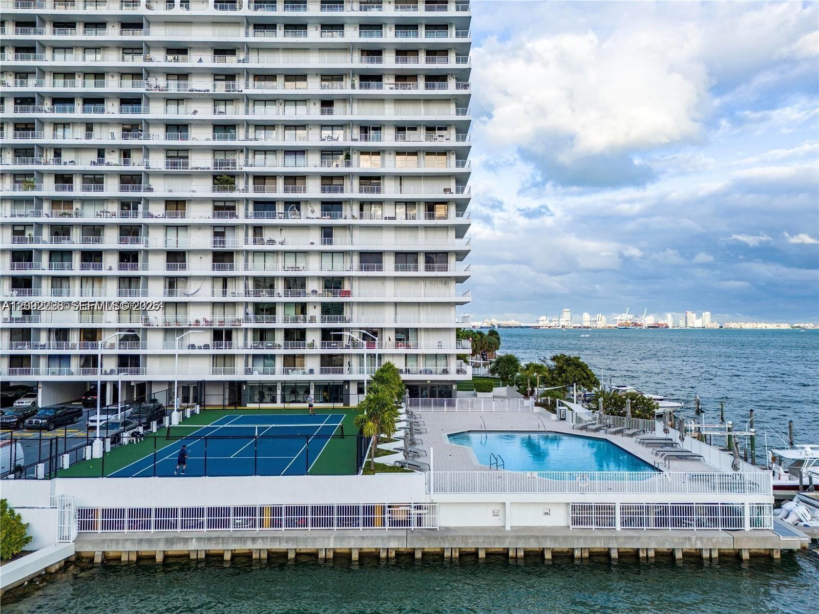 200 SE 15th Road 4K, Miami, FL 33129 photo 2