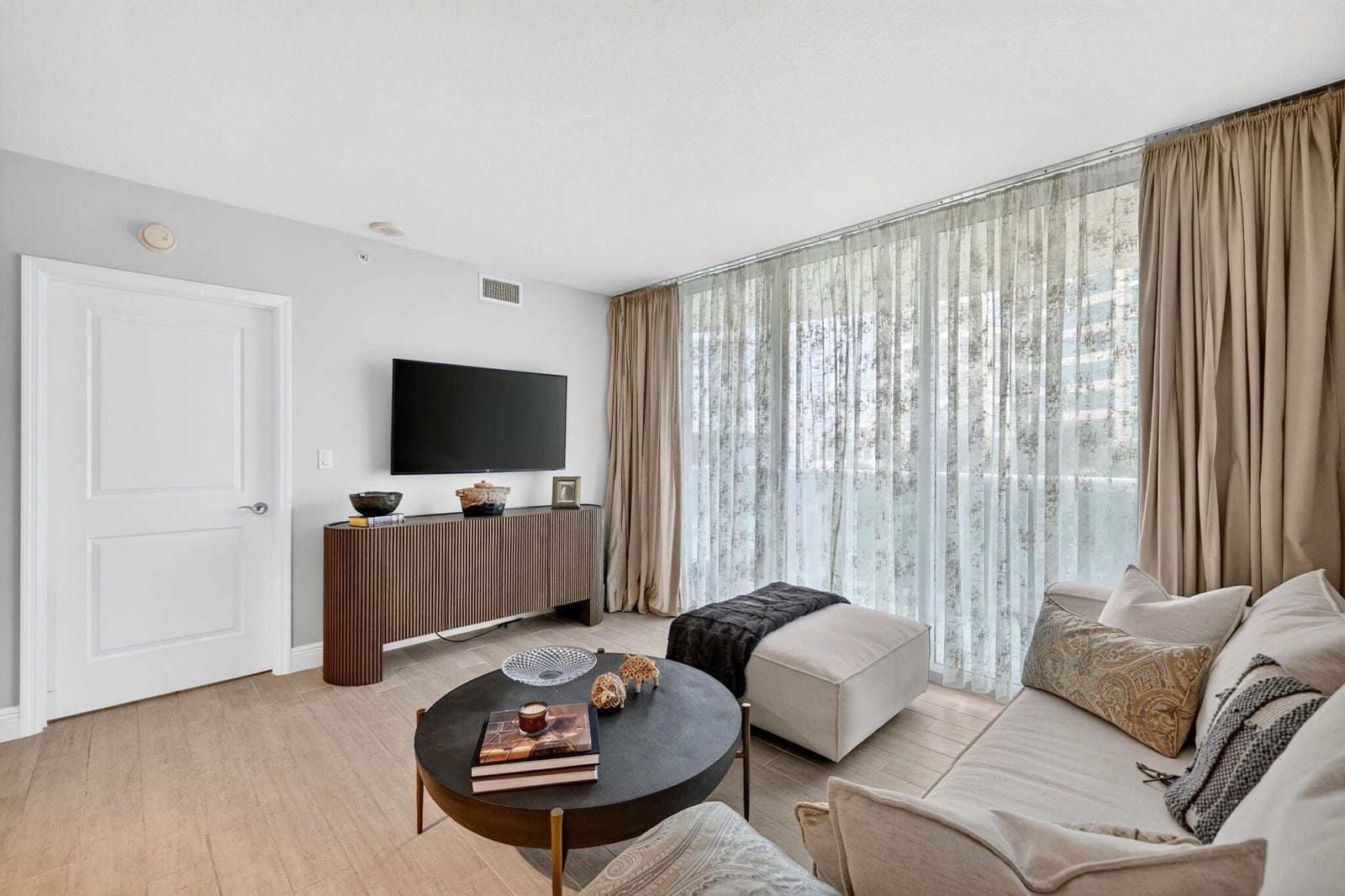 347 N NEW RIVER Drive E 1107, Fort Lauderdale, FL 33301 photo 23