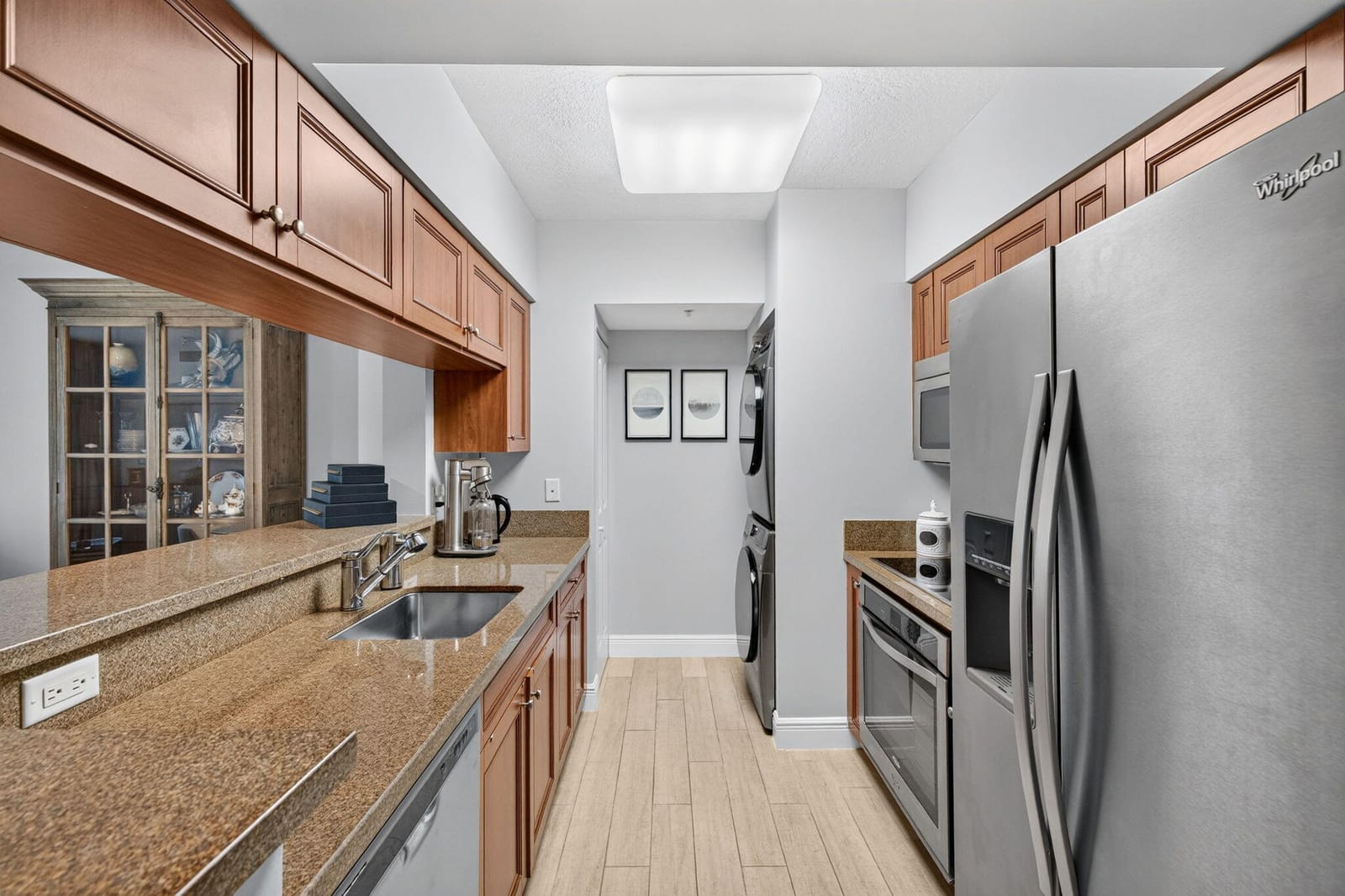 347 N NEW RIVER Drive E 1107, Fort Lauderdale, FL 33301 photo 28
