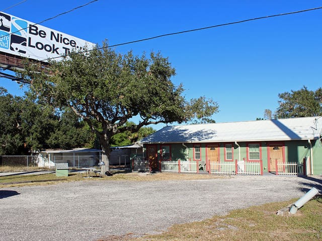 4004 N US HIGHWAY 1, St. Lucie Village, FL 34946