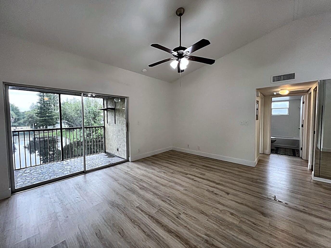 719 GARDENS Drive 206, Pompano Beach, FL 33069 photo 4