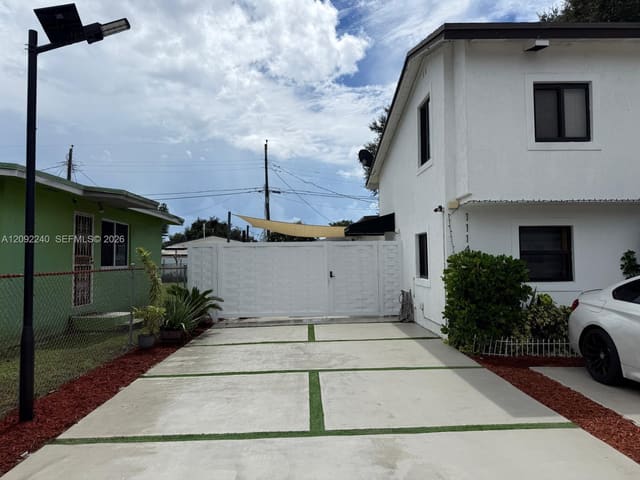 1114 NW 76th Street, Stephens Manor, Miami, FL