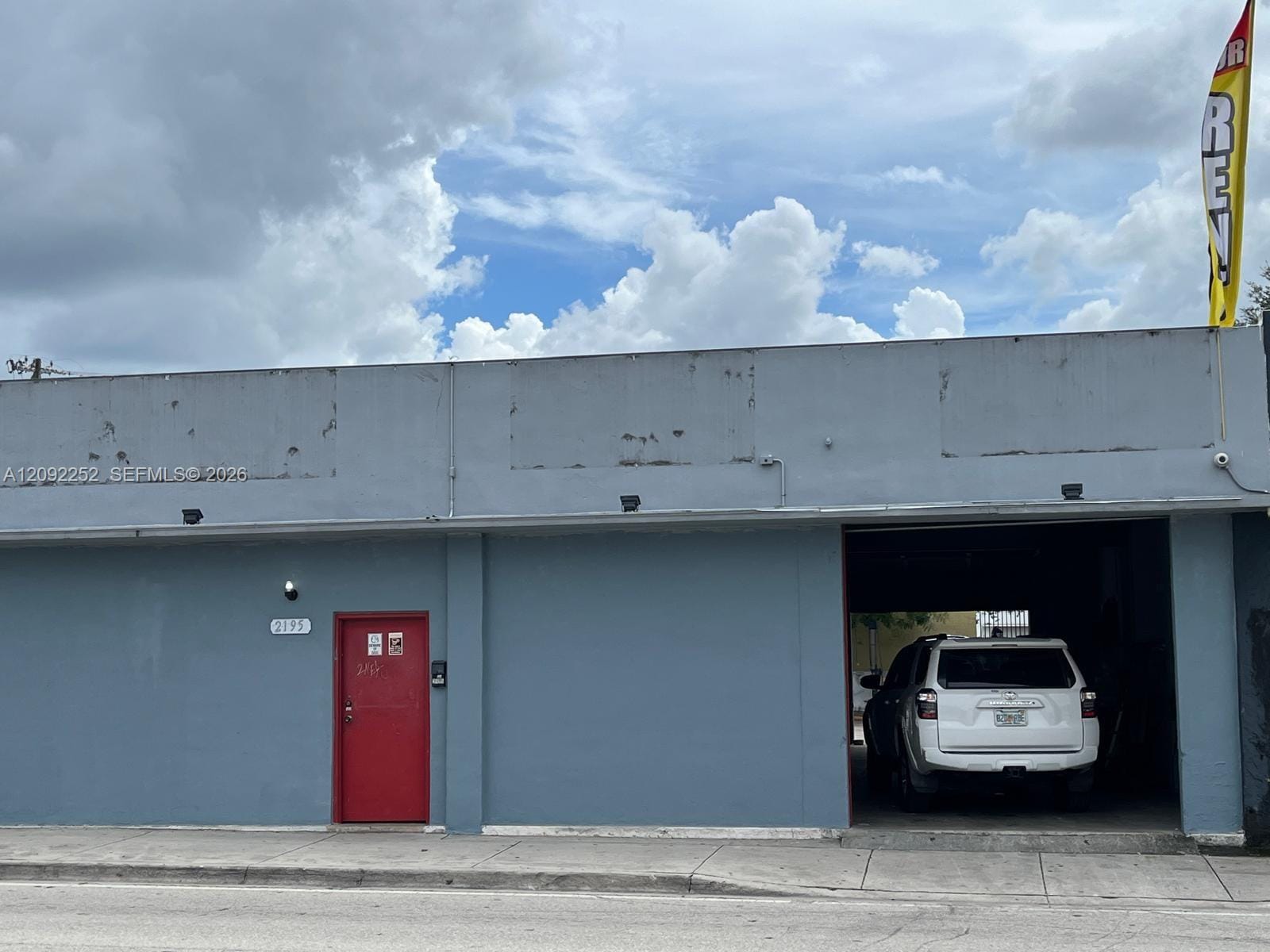 2195 NW 27th Avenue — photo 2
