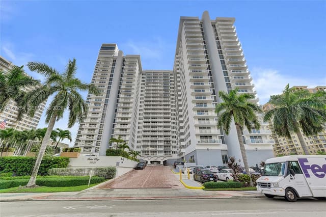 2030 S Ocean Drive 701, Hallandale Beach, FL 33009