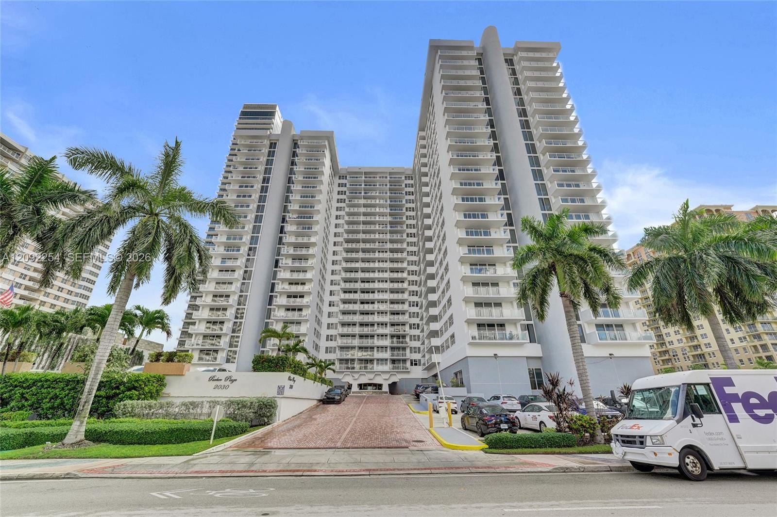 2030 S Ocean Drive 701 — photo 1