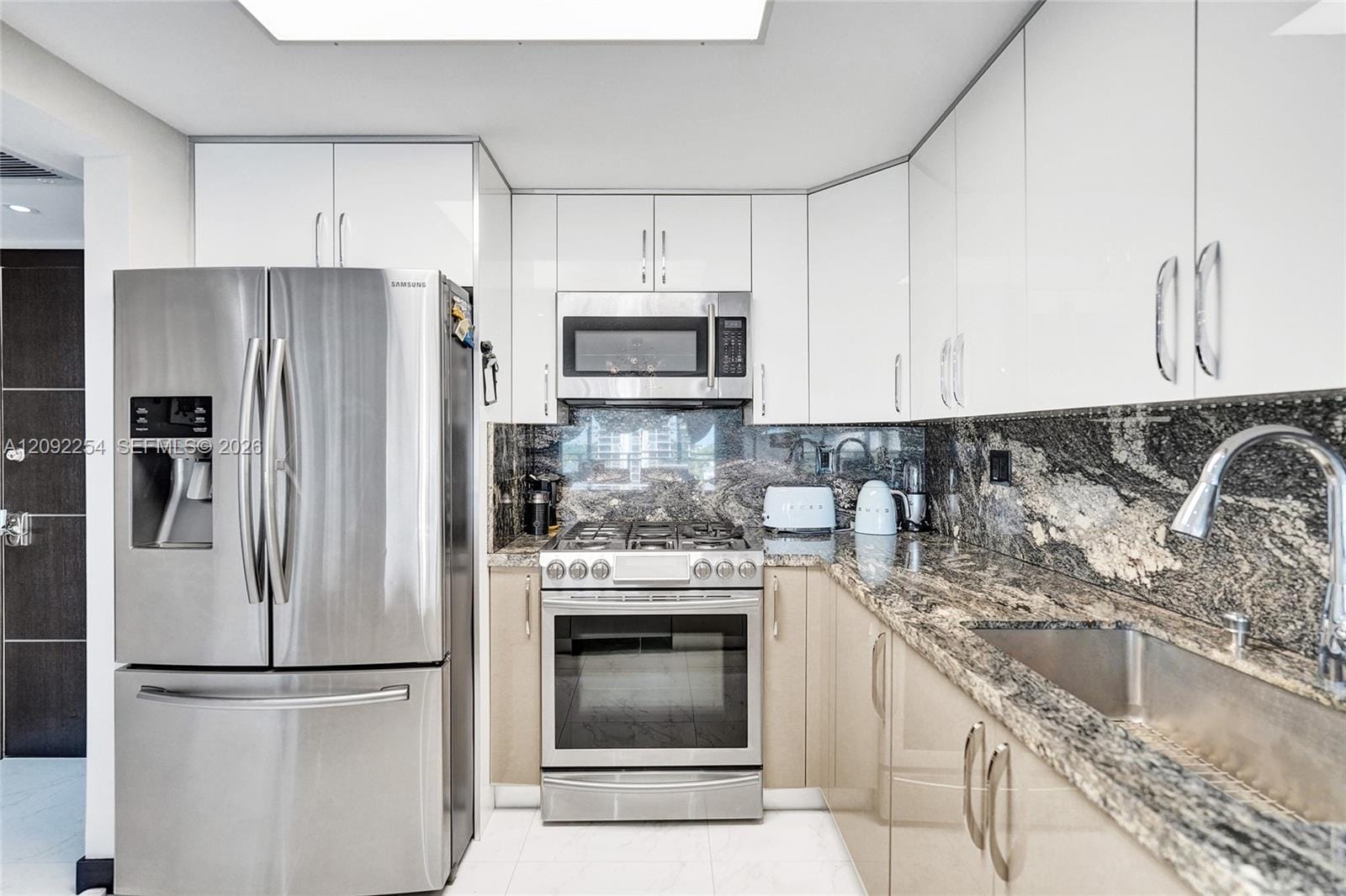 2030 S Ocean Drive 701 — photo 10