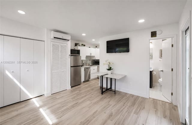 1125 Almeria Avenue Cottage, Coral Gables, FL 33134