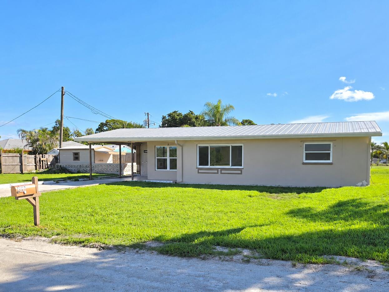 4651 SE CHATHAM Avenue, Stuart, FL 34997 photo 1