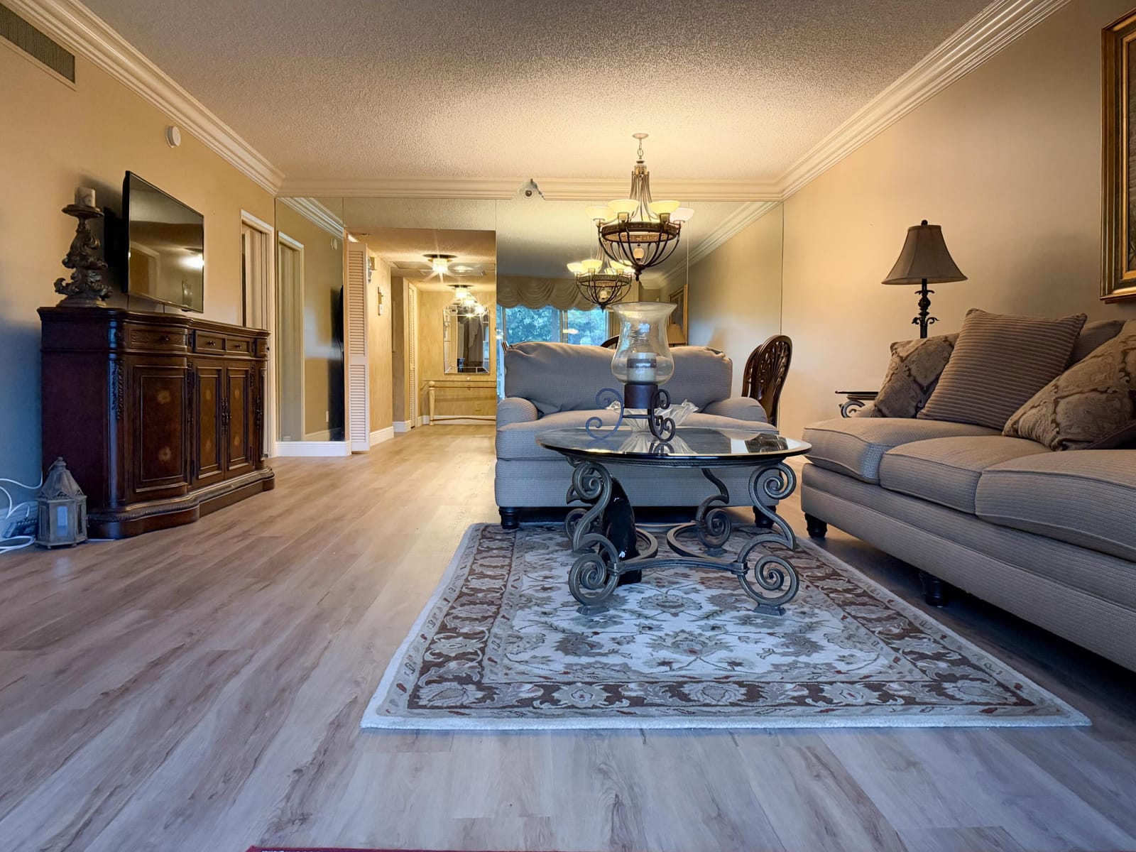 3510 OAKS Way 101 — photo 3