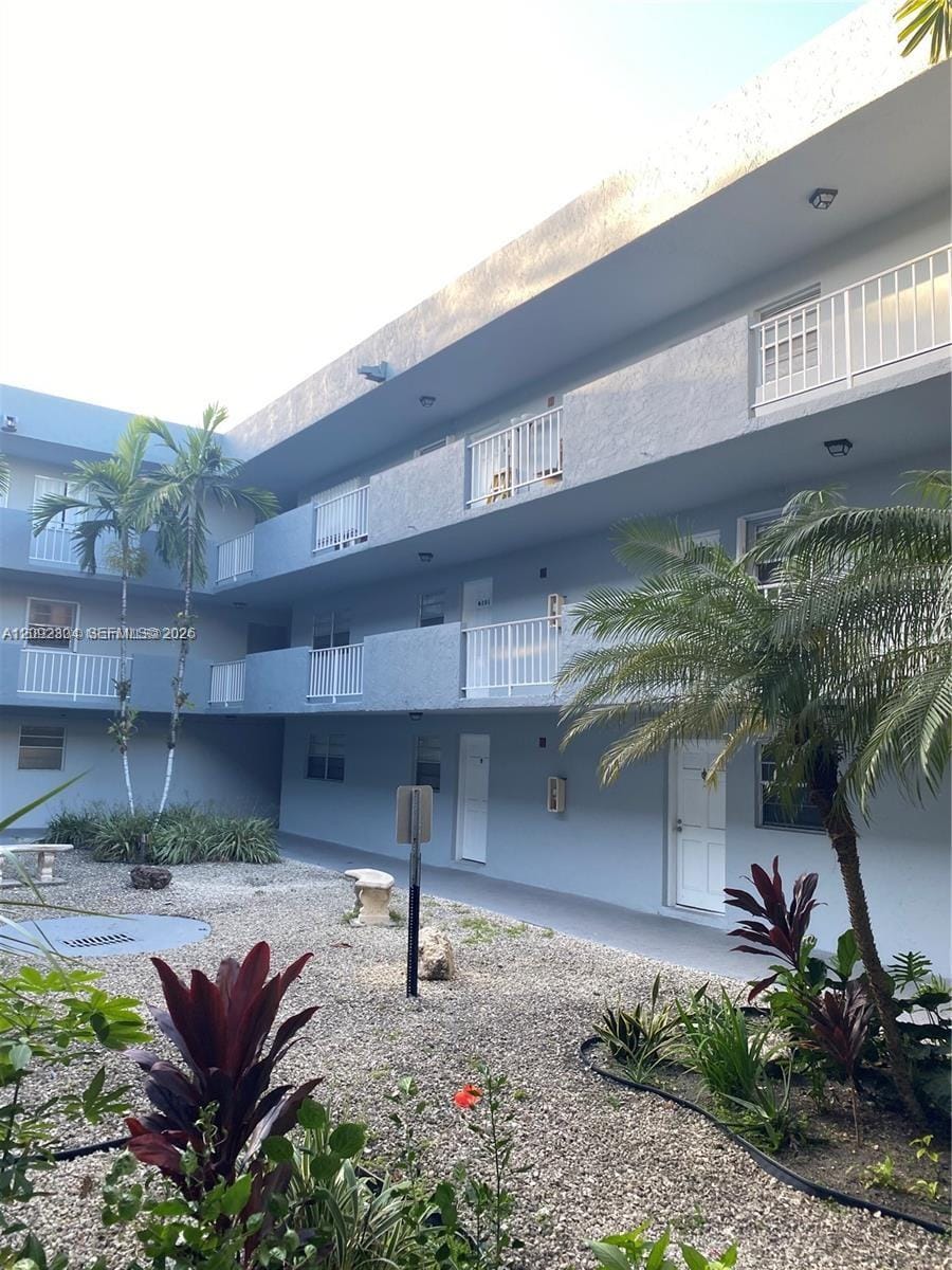 1735 W 60th Street M301, Hialeah, FL 33012 photo 1