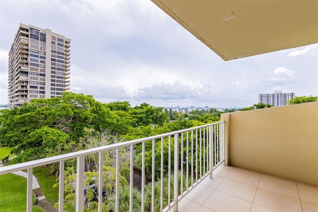 11111 Biscayne Boulevard 6B, The Jockey Club, Miami, FL