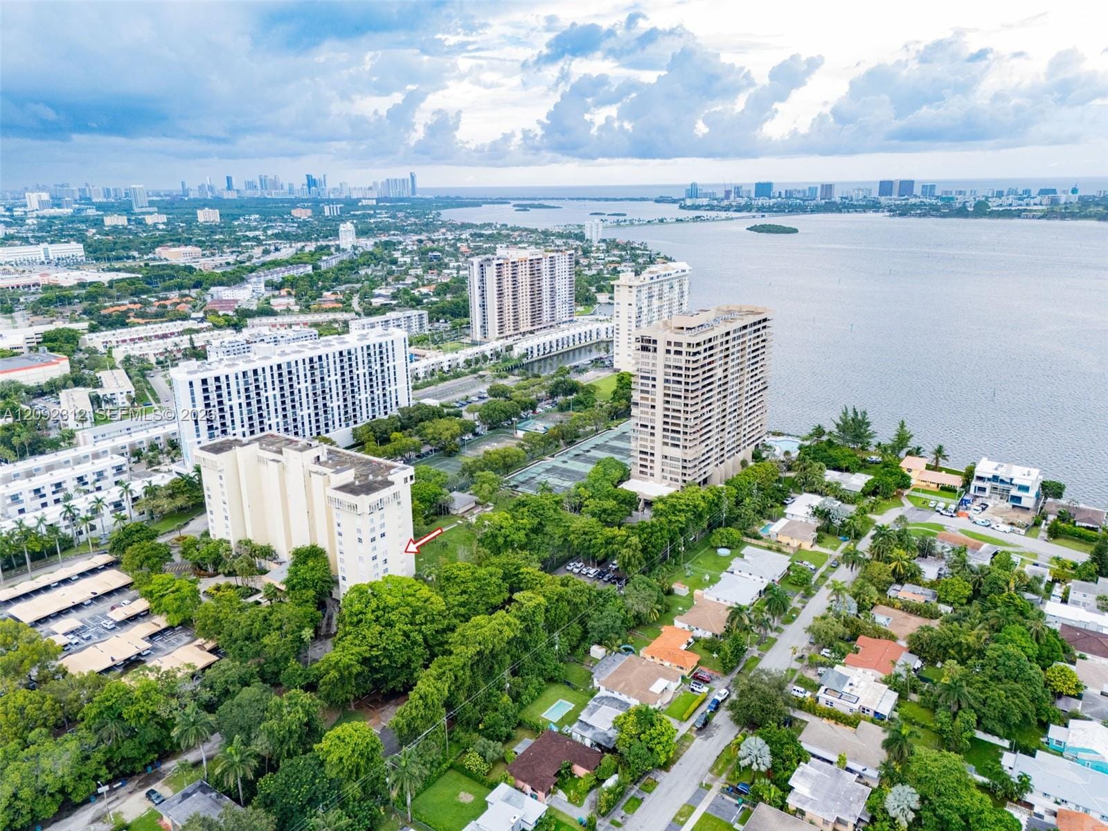 11111 Biscayne Boulevard 6B, Miami, FL 33181 photo 5