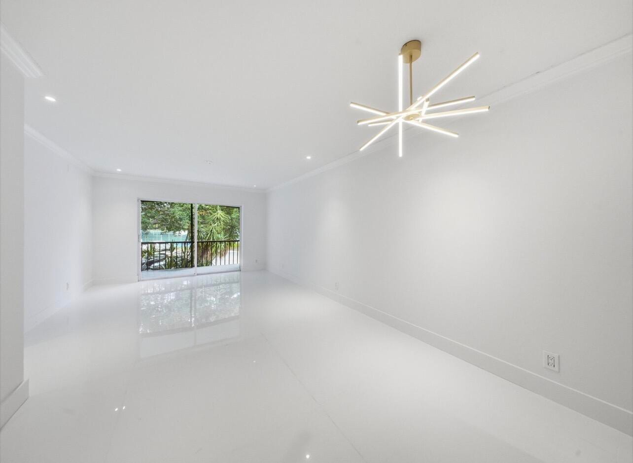 3125 OAKLAND SHORES Drive B203, Oakland Park, FL 33309