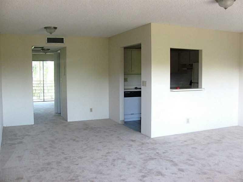 2000 SPRINGDALE Boulevard 311, Palm Springs, FL 33461 photo 3