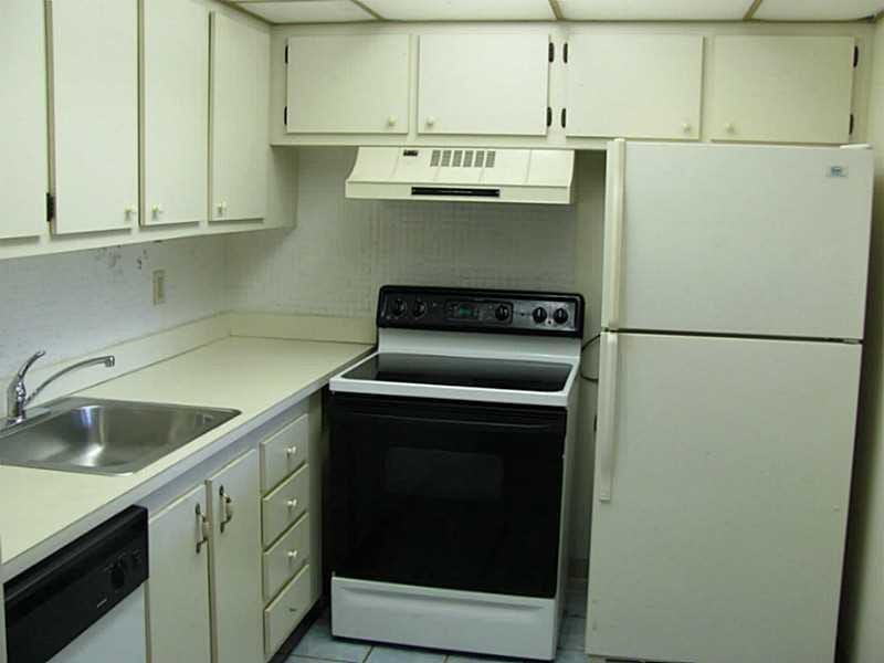 2000 SPRINGDALE Boulevard 311, Palm Springs, FL 33461 photo 4