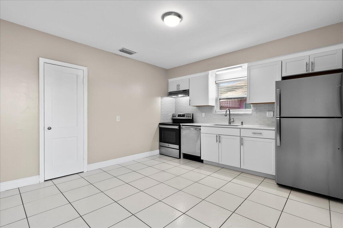 205 Palm Street — photo 9