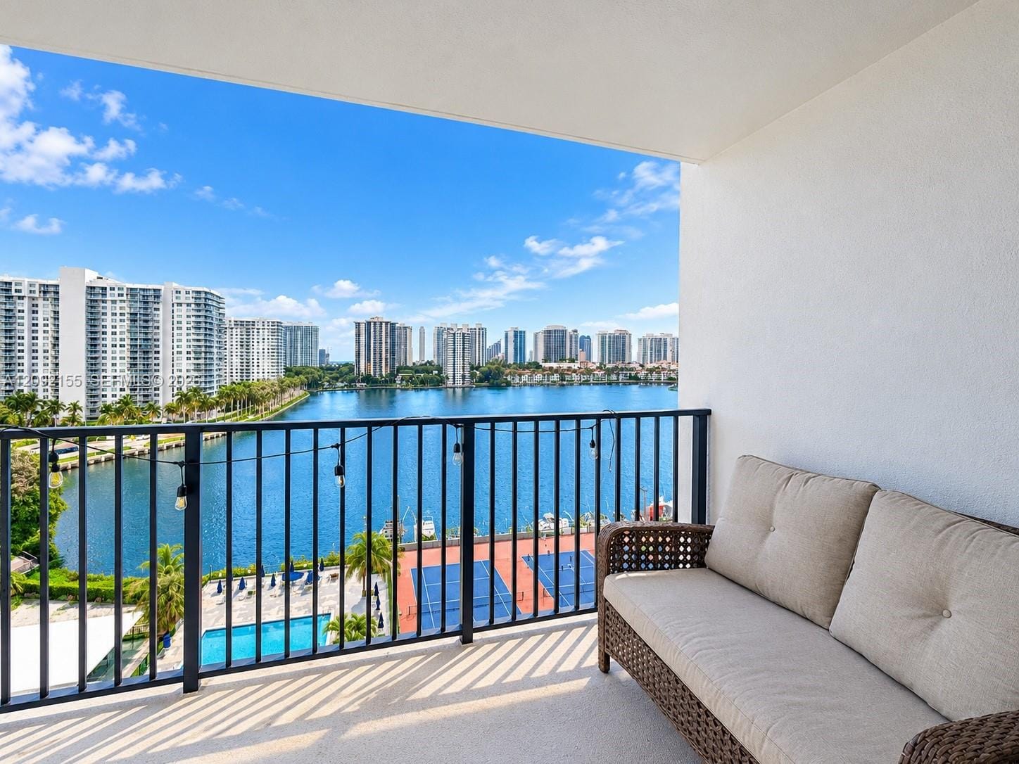 2750 NE 183rd Street 1009, Aventura, FL 33160 photo 1