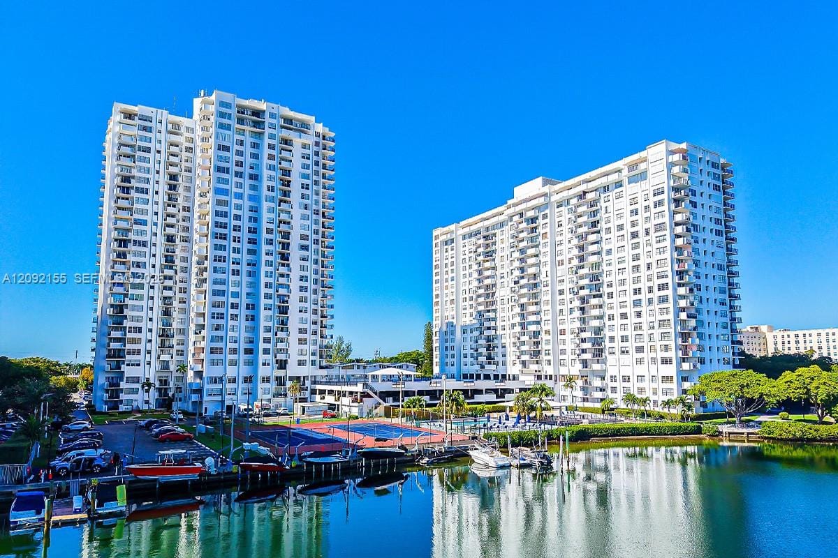 2750 NE 183rd Street 1009, Aventura, FL 33160 photo 2