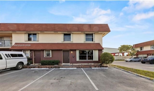 6570 SW 41st Court 103, Davie, FL 33314