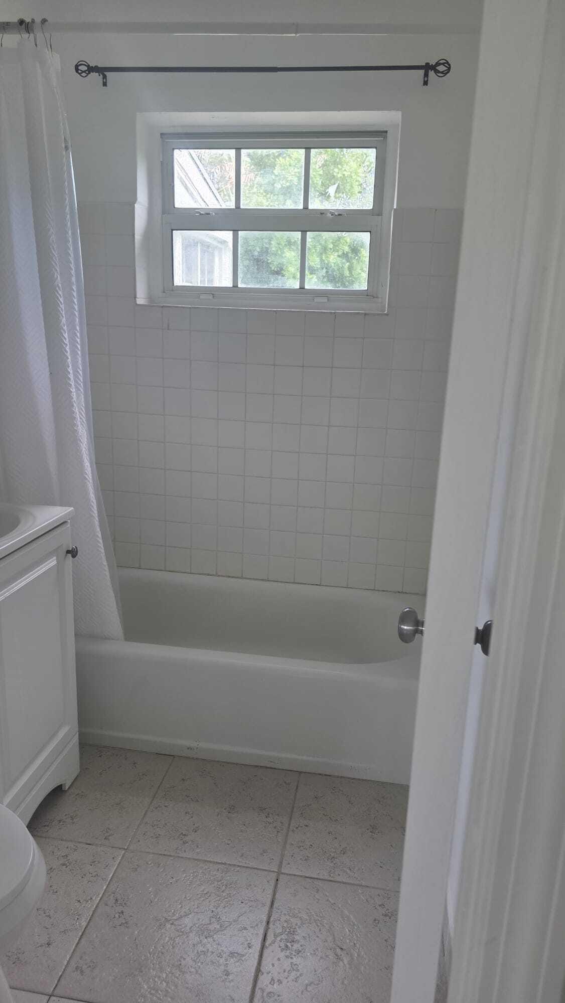 330 W 29TH Street W, Riviera Beach, FL 33404 photo 4