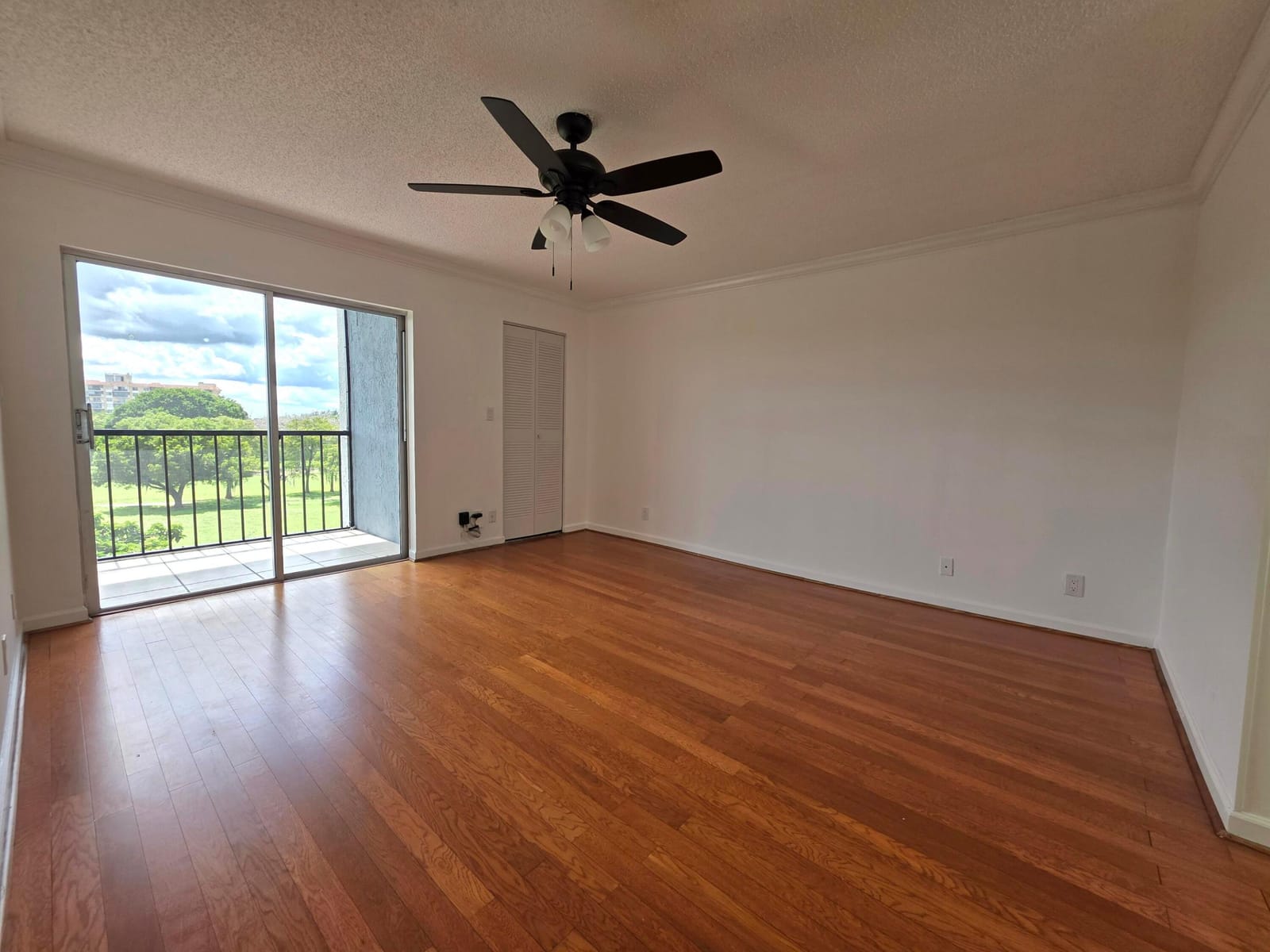 5860 NW 44TH Street 502 — photo 2