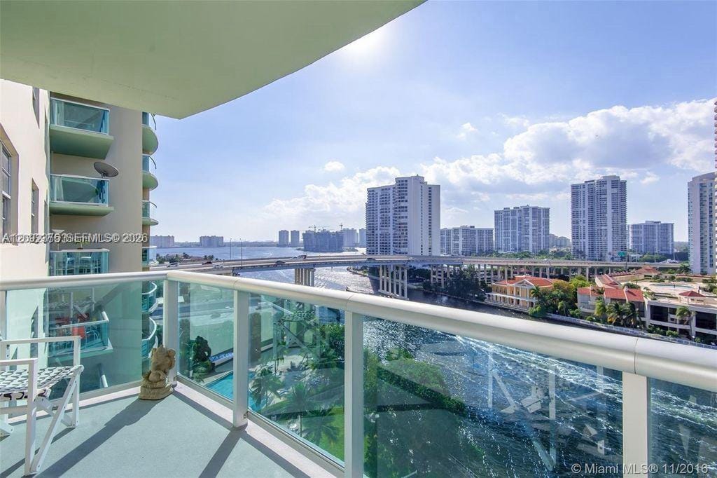19390 Collins Avenue 421, Sunny Isles Beach, FL 33160 photo 6