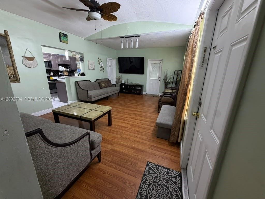 6140 Fletcher Street — photo 10