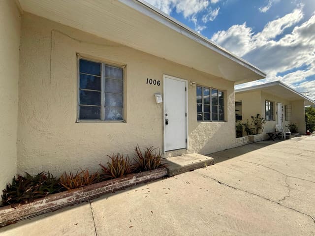 1006 2nd Avenue N, Lake Worth Beach, FL 33460