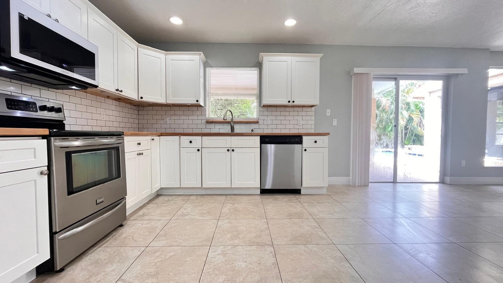 11535 Sanderling Drive — photo 2