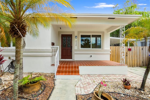 2530 Fillmore Street, Hollywood, FL 33020